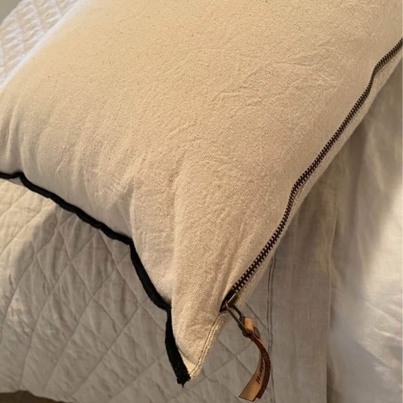 Crate&Barrel Arctic Ivory Pillow Cover - Picture 4 of 7